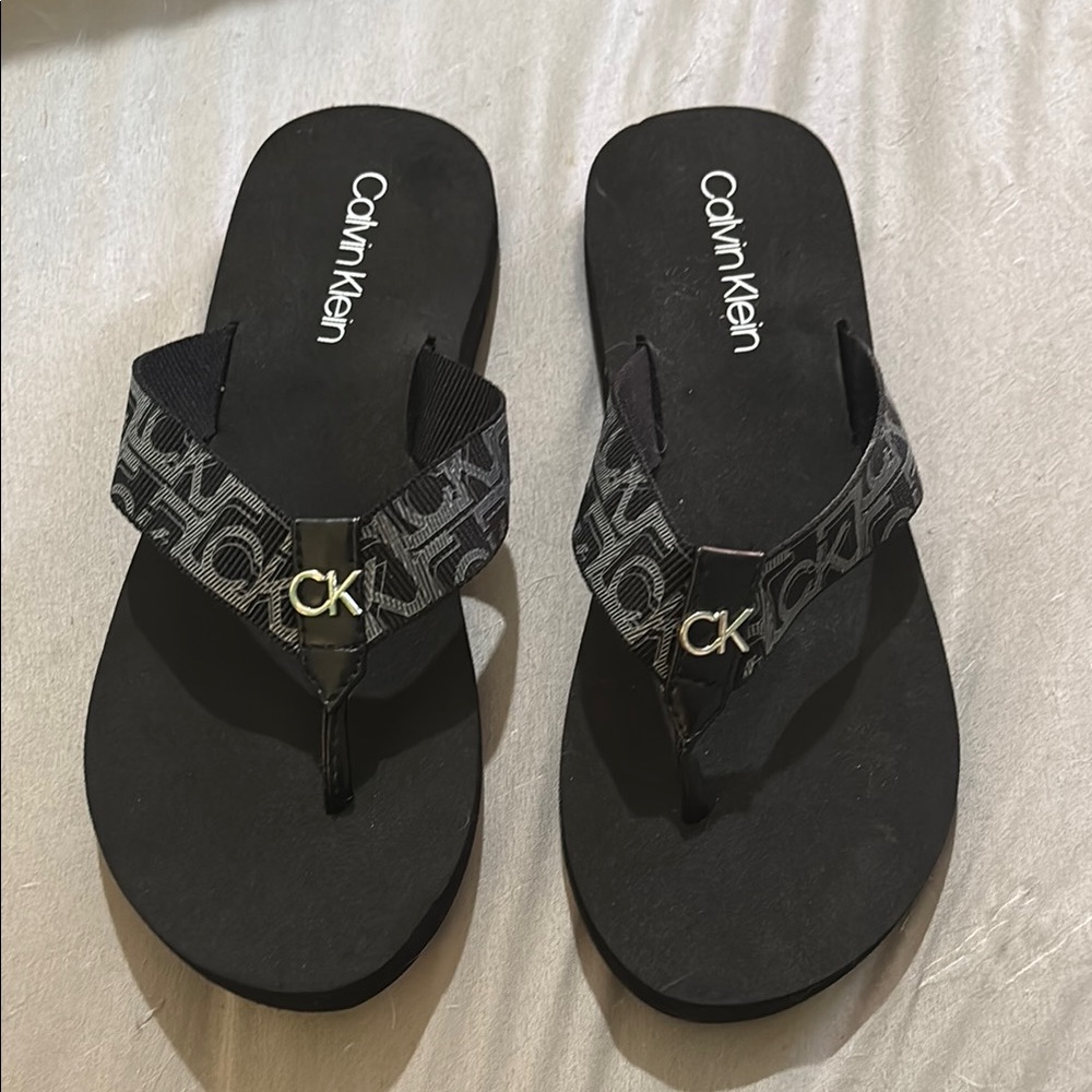 Calvin Klein Black and Gray Flip Flops-Size 7M
